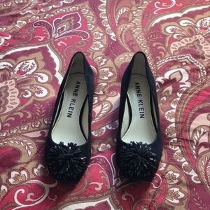 Anne Klein Elegant Black Heels with Pom Accent